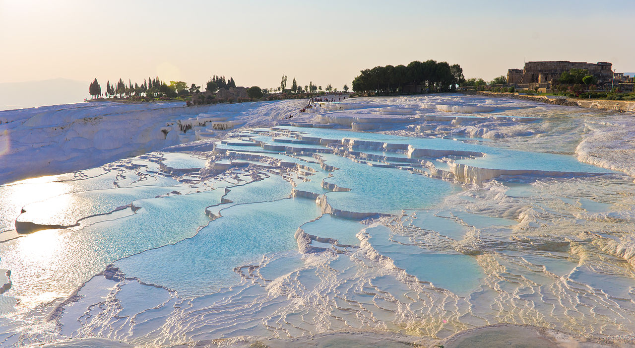 Pamukkale: Beyaz Cennetin Tarihi ve Termal Sırları fotoğrafı